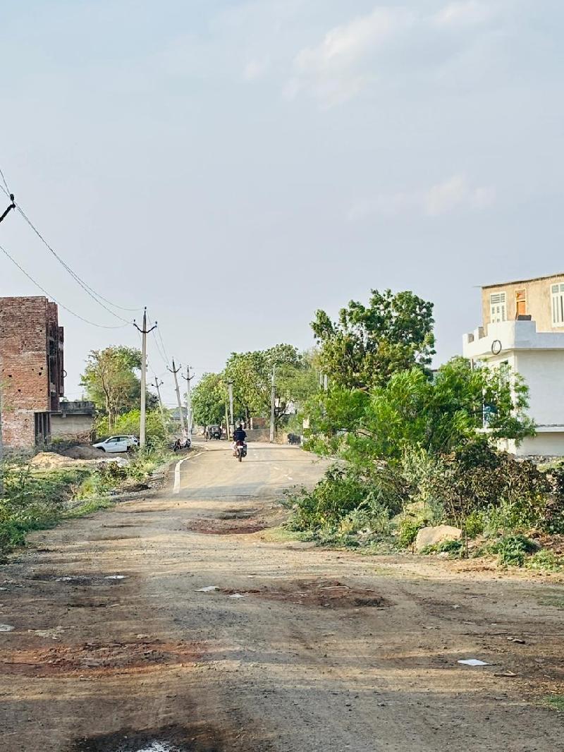 अधूरी सड़क बनी आफत....ईंरास स्टीवर्ड स्कूल वाली 80 फीट मार्ग अधूरा छोड़ने पर प्रशासन सवालों के कटघरे में