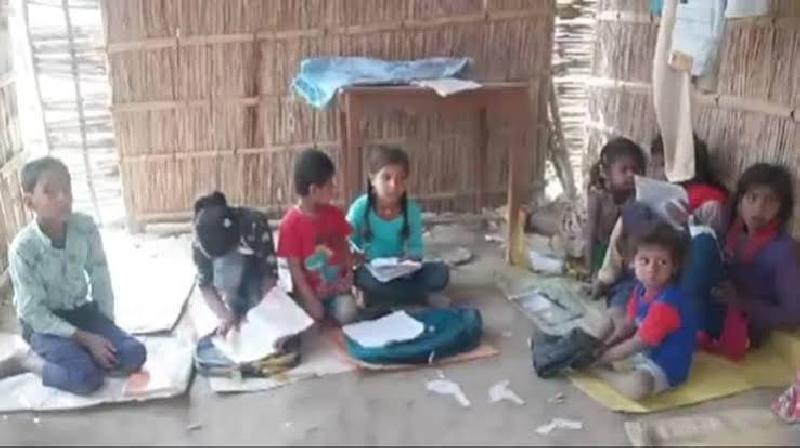 कक्षा 12 वीं तक पहुंचते पहुंचते 73 प्रतिशत छात्र हो गए कम...शिक्षा पर तय किया गया खर्च का लक्ष्य 6 प्रतिशत है बहुत दूर :